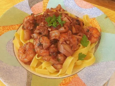 Fettuccine z morskimi sadeži