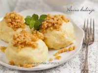 Fotografija recepta: Marelični krompirjevi cmoki z vanilijo in drobtinami