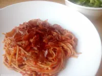 Fotografija recepta: Testenine s pečenimi paradižniki in pršutom