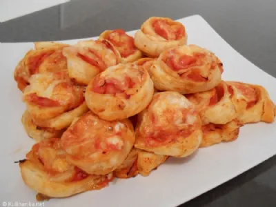 Pica polžki iz listnatega testa