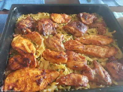 Piščanec s širokimi rezanci