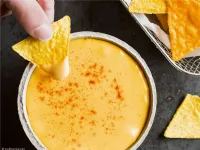 Fotografija recepta: Sirova pomaka iz cheddarja s tortilja čipsom