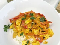 Fotografija recepta: Curry riž s tofujem