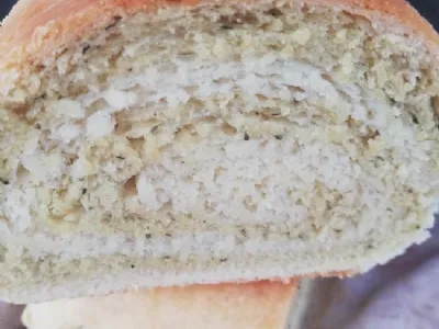 Kruh z bučnim oljem