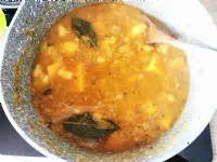 Fotografija recepta: Krompirjev golaž z bučo hokaido