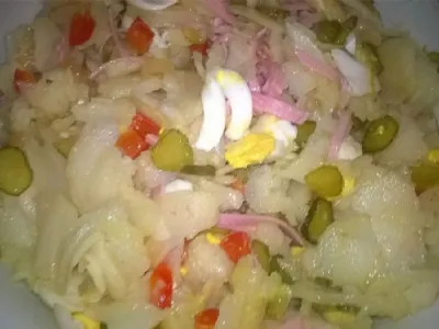 Mešana krompirjeva solata