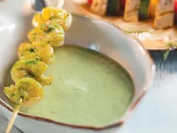 Fotografija recepta: Hladna kumarična juha z morskim nabodalom