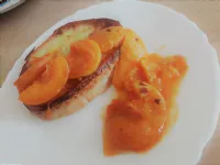 Fotografija recepta: Kruhove šnite s praženimi marelicami in rumom
