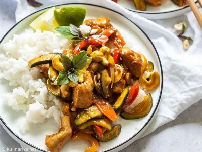 Piščanec v sladko kisli omaki z zelenjavo