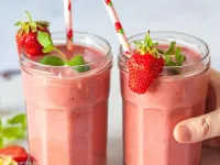 Fotografija recepta: Roza smuti z jagodami