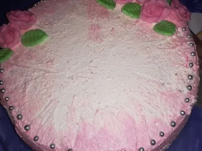 Torta jagode - bela čokolada