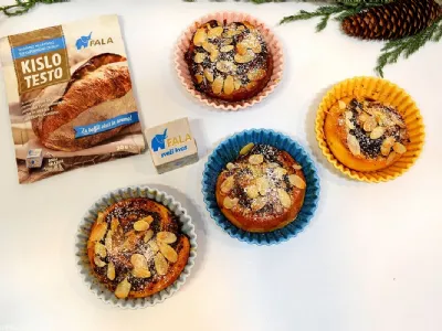 Makovi polžki z mandljevimi lističi