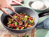 Fotografija recepta: Zelenjava iz voka z govejimi trakci