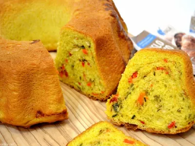 Pirina potica s papriko in porom