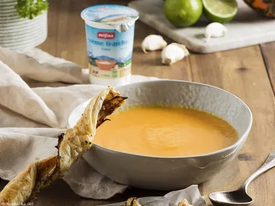 Bučna juhica z ingverjem