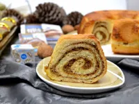 Fotografija recepta: Medena potica z orehi