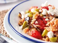 Fotografija recepta: Poletne testenine z olivami in feto