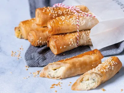 Jabolčni zvitki s svežim sirom