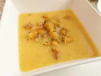 Fotografija recepta: Krompirjeva juha s provansalskimi krutoni