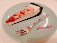 Fotografija recepta: Cheesecake z belo čokolado, oreo keksi in jagodami