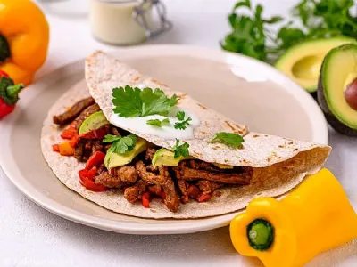 Tortilje z avokadom in jogurtom