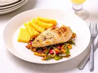 Fotografija recepta: Piščanec s papriko in polento