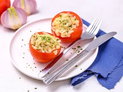 Polnjeni paradižniki s tunino