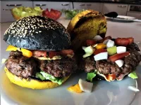 Fotografija recepta: Hamburger za začetek sezone