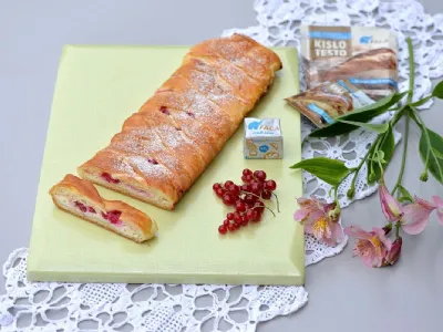 Prepleten skutni zavitek z ribezom