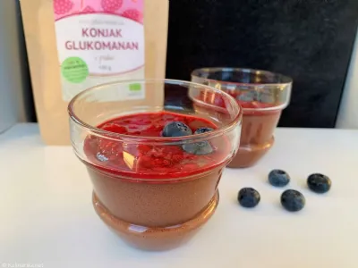 Domači čokoladni puding brez slabe vesti