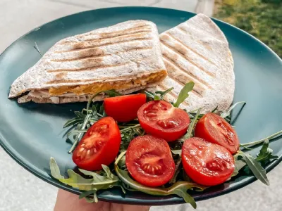 Umešana jajčka v tortiliji