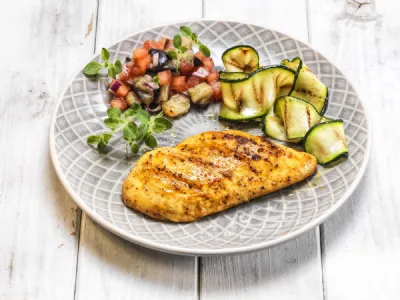 Piščančja prsa z mediteransko zelenjavo