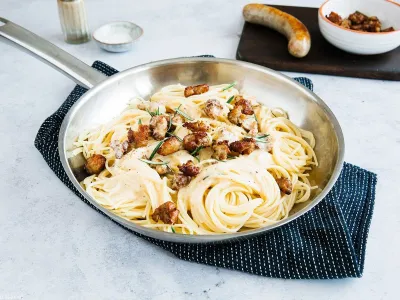 Testenine “CARBONARA” s pečenico, grahom, jajcem, rožmarinom