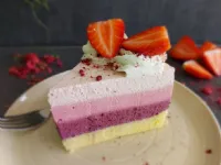 Fotografija recepta: Skutina torta z gozdnimi sadeži