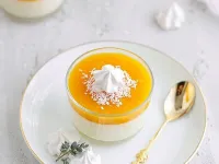 Fotografija recepta: Kokosova panna cotta z mangom