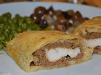 Fotografija recepta: Piščančji file z biftkom v listnatem testu