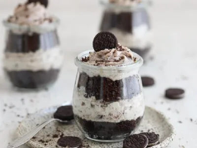 Oreo sladica v kozarcu