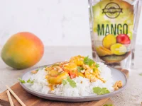 Fotografija recepta: Mango sladko kisle kozice z indijskimi oreščki