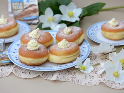 Ameriški krofi z masleno meringa kremo