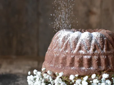 Okrogla potica s pistacijami