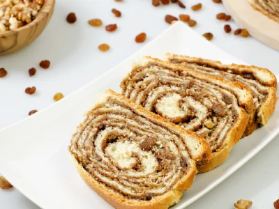 Velikonočna orehova potica