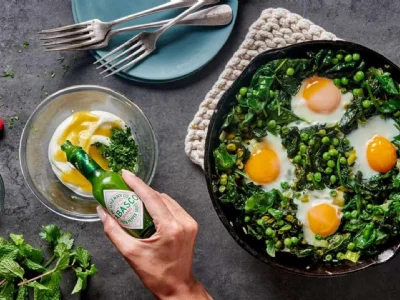 Začinjena zelena šakšuka