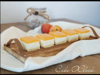 Skutine kocke z breskvami