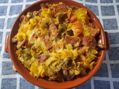 Testenine po kmečko s sirom in gorčico v pečici