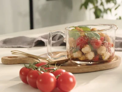 Caprese solata s popečenimi svaljki