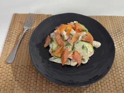 Poletni svaljki z dimljenim lososom