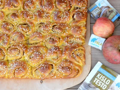 Bučne cimet rolice z jabolki