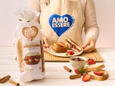 Francoski toast s kremnim namazom gianduia in svežimi jagodami