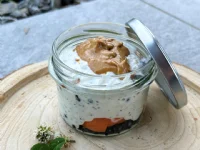 Fotografija recepta: Poletni zajtrk v kozarcu