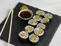Fotografija recepta: Suši z zelenjavnimi polpeti